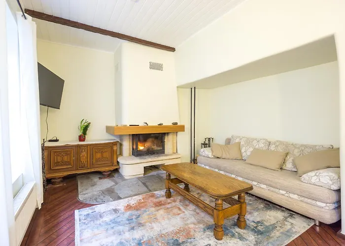 Exclusive House In Old Town